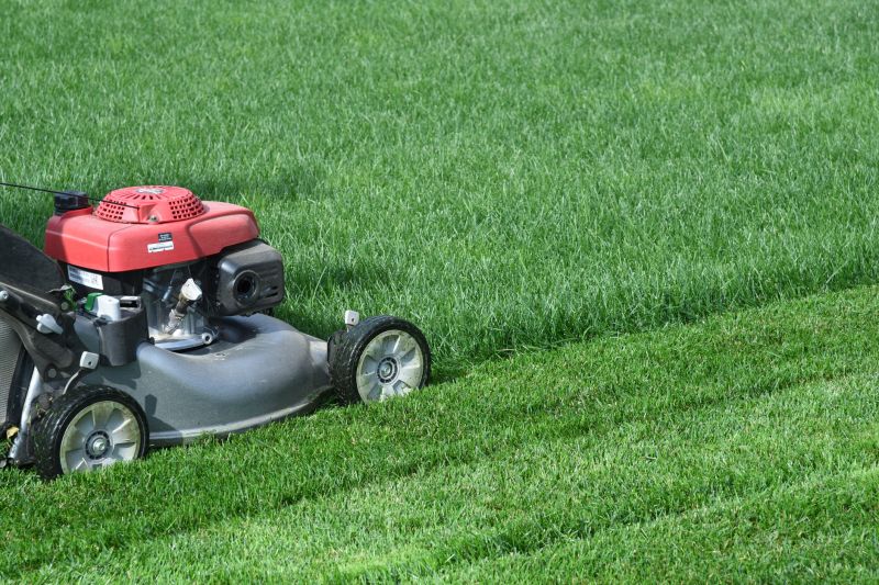 Acreage Mowing Service in Waldorf, MD